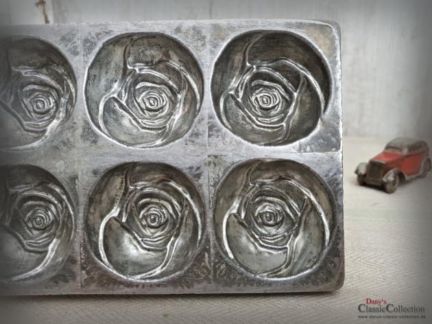 Rosen Schokoladenform ~ 10 Rosenblüten ~ Metall Gießform ~ Schokoladen Platte ~ Vintage Homedecor ~ Küchendeko ~ Sammlerstück ~ hy6165