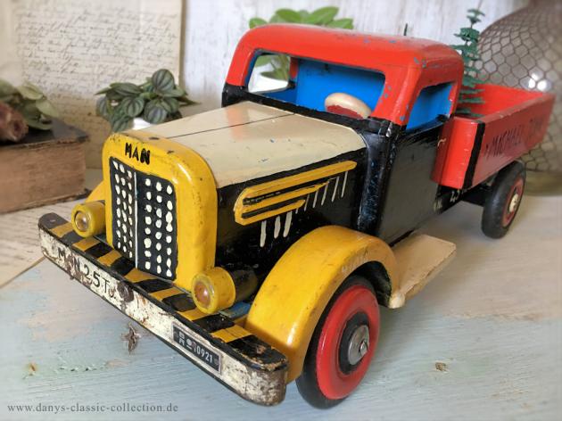 Toller großer Holzlaster ~ Ladefläche kippbar ~ Vintage Spielzeug ~ Holzspielzeug ~ Chippy painted wooden toy truck ~ ht2744