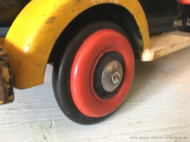 Toller großer Holzlaster ~ Ladefläche kippbar ~ Vintage Spielzeug ~ Holzspielzeug ~ Chippy painted wooden toy truck ~ ht2744