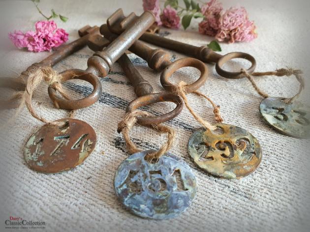 Skelett Schlüssel mit Nummer ~ Hausschlüssel ~ alte Schlüssel ~ Shabby Dekoration ~ Brocante ~ ht2676