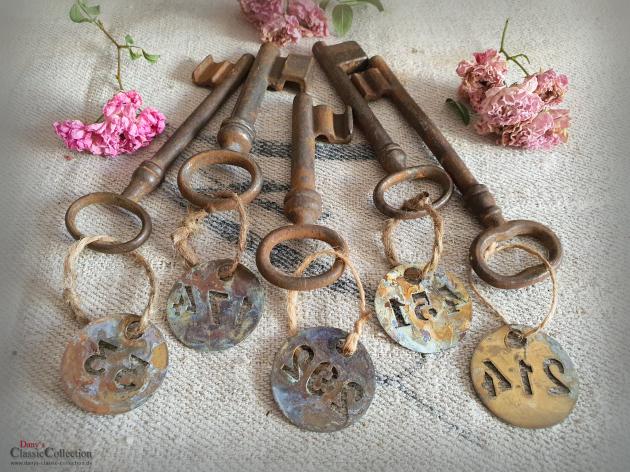 Skelett Schlüssel mit Nummer ~ Hausschlüssel ~ alte Schlüssel ~ Shabby Dekoration ~ Brocante ~ ht2676