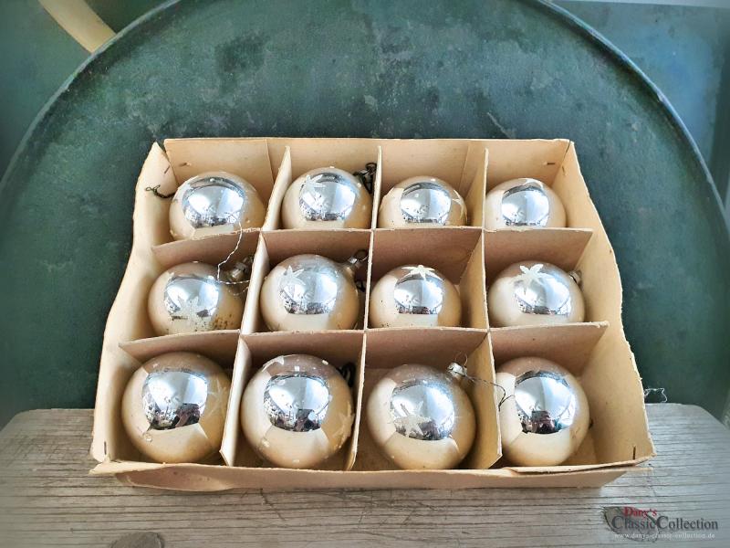 RESERVIERT! 12er Kiste Christbaumkugeln  silber ~ alter Christbaumschmuck ~ Vintage Weihnacht ~ ht2887