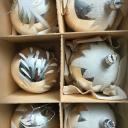 12er Kiste Christbaumkugeln silber mit Schnee ~ alter Christbaumschmuck ~ Vintage Weihnacht ~ hw3640
