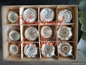 RESERVIERT! 12er Kiste Christbaumkugeln  silber ~ alter Christbaumschmuck ~ Vintage Weihnacht ~ hs2150
