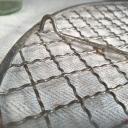 Kuchengitter Ø 34,5 cm kariert ~ Tartegitter stabil ~ Fil de Fer ~ Abkühlgitter ~ Kuchenrost ~ Drahtgitter ~ Vintage Landhausküche ~ hz6415g2