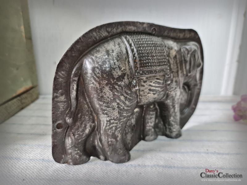 VERKAUFT ! 13,5 cm Elefant Schokoladenform 10,5 cm ~ Halbe Form ~ Zirkus Elefant Gießform ~ Patisserie ~ Wildtier Form ~ Afrika ~ Sammlerstück