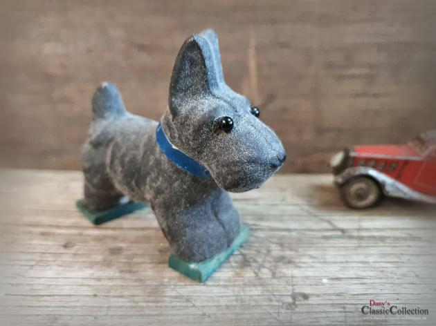 VERKAUFT ! Vintage Hundefigur ~ Kinderzimmer Deko ~ Sammlerstück ~ Terrier