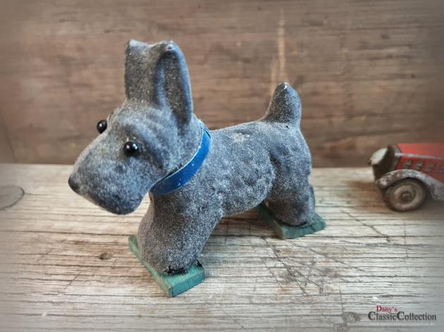 VERKAUFT ! Vintage Hundefigur ~ Kinderzimmer Deko ~ Sammlerstück ~ Terrier