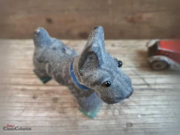 VERKAUFT ! Vintage Hundefigur ~ Kinderzimmer Deko ~ Sammlerstück ~ Terrier