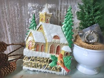 Altes Fensterbild aus geprägter Pappe Schriftzug A Merry Christmas Kirche