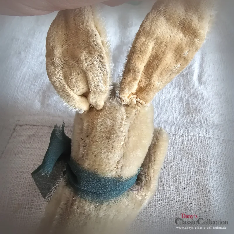 Altes Hasen Stofftier Spielzeug alt Hase Häsin mit Charme Vintage Stoffhase Plüschtier Brocante Sammlerstück