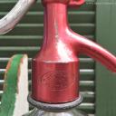 Schwere Sodaflasche rot metallic