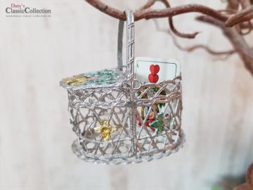 Süßes altes Metallkörbchen ~ Weihnachtsschmuck aus alten Tagen