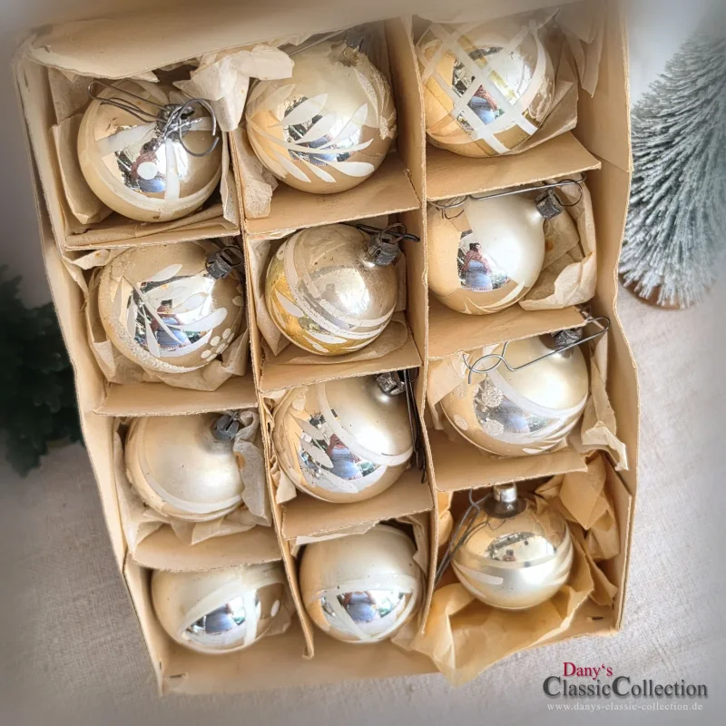 12er Box Christbaumkugeln silber antik Weihnachtskugeln Baumschmuck Nostalgie am Weihnachtsbaum Frohe Weihnachten Baumbehang