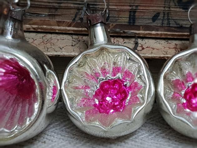 3 sehr alte Reflexkugeln ~ pink Einstich ~ antiker Christbaumschmuck ~ Weihnachtsschmuck alt ~ Vintage Weihnachtsbaum