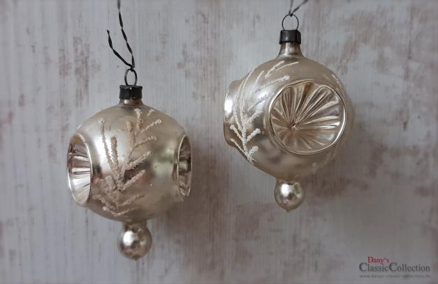 2 silberne Christbaumkugeln ~ Einstichkugeln mit Tropfen mit Dekor ~ Vintage Weihnachtsbaum ~ Weihnachtsschmuck ~ Weihnachten