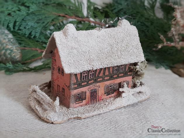 VERKAUFT ! Dresdner Pappe Christbaumschmuck ~ Haus lithografiert mit Zweigen ~ Vintage Weihnacht ~ alter Weihnachtsschmuck
