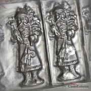 RAR ! Schokoladenform 4 Weihnachtsmänner mit Weihnachtsbaum Rute Spielzeug Santa Claus St. Nikolaus Weihnachtsdeko Sammlerstück