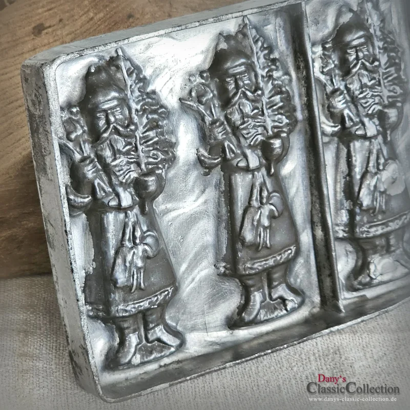 RAR ! Schokoladenform 4 Weihnachtsmänner mit Weihnachtsbaum Rute Spielzeug Santa Claus St. Nikolaus Weihnachtsdeko Sammlerstück