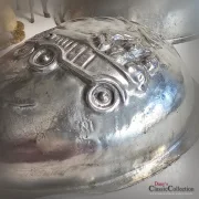 Große Ei Schokoladenform 2-teilig Hasenfamilie im Auto Seltenes Sammlerstück Rarität Oster Deko Vintage Home Dekor