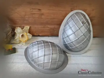 Vintage Ei Schokoladenform Ei mit Gitter Prägung Osterei zweiteilig Oster Home Dekor