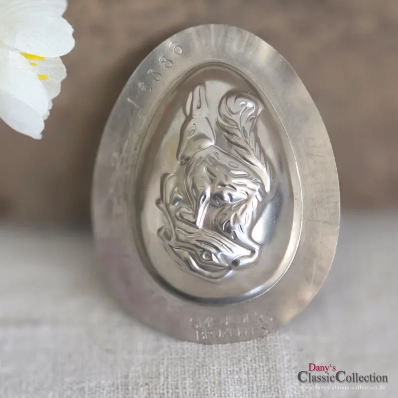 Ei mit Eichhörnchen Schokoladenform Metall Gießform Seulders Brüssel Belgien seltenes Sammlerstück Vintage Geschenk Frühling
